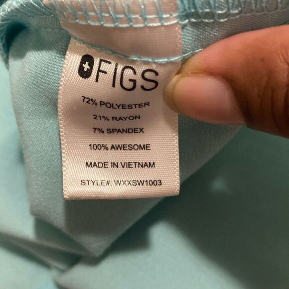 Figs scrubs top Rafaela size small - Picture 5 of 6